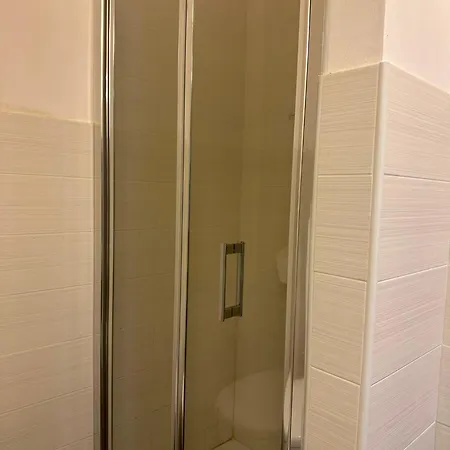 Holidays Дом отдыха *